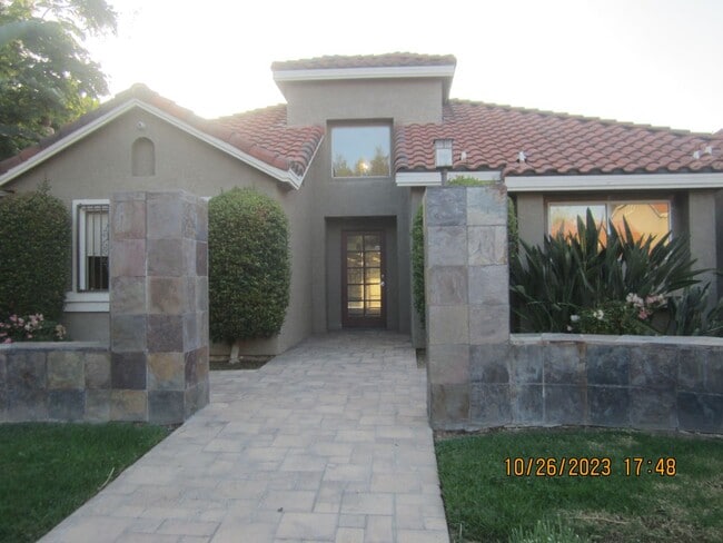 Photo - Mission Grove Beauty Unit 120