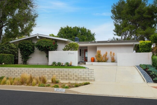 Updated Mid Century Home in Rancho Palos V... - Updated Mid Century Home in Rancho Palos V...