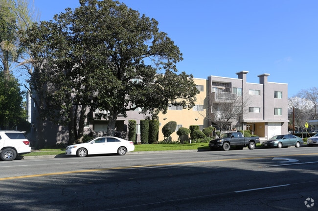 Photo - Riverside Regency