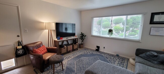 Photo - 2516 Clearview Ave
