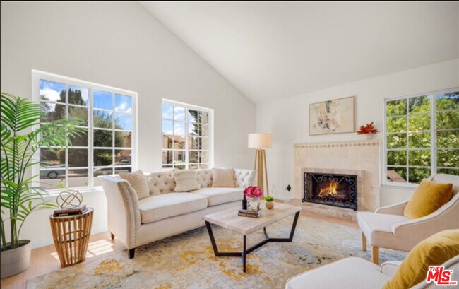 Photo - 26065 Redbluff Dr