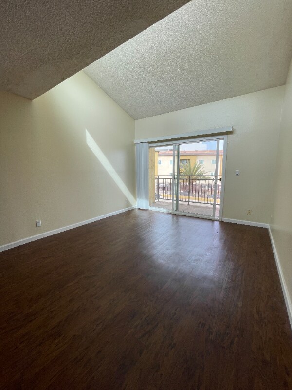 Photo - 2284 Dunlop St Unit 2287-11