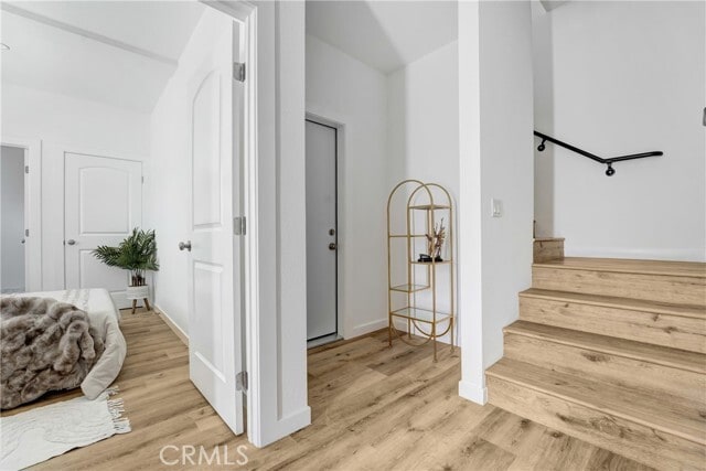 Photo - 11958 Vanowen St