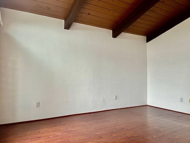 Photo - Hillside Court Vista Ca 92084 Unit 320