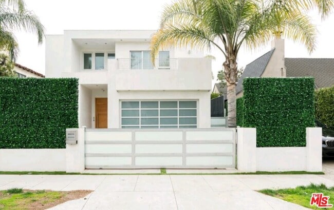 Photo - 6620 W 5th St House