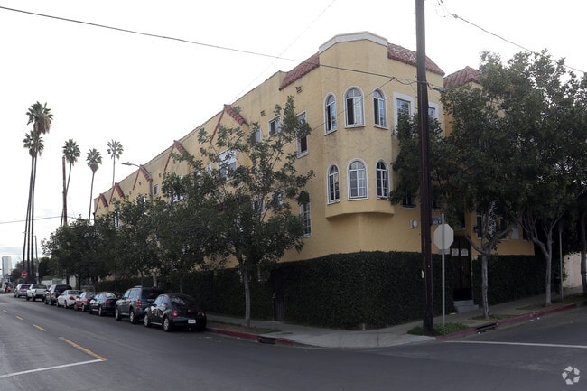 Building Photo - 1102 S Mariposa Ave