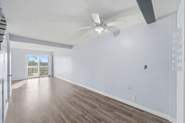 Photo - 267 S Ventura Rd