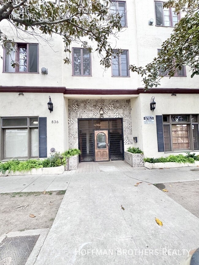Photo - 836 Sanborn Ave Unit 304