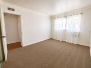 Photo - 216 S Gale Dr
