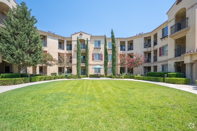 Courtyard - Monaco 55+ Apartments