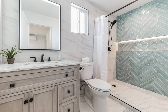 Photo - 2138 Reed Ave