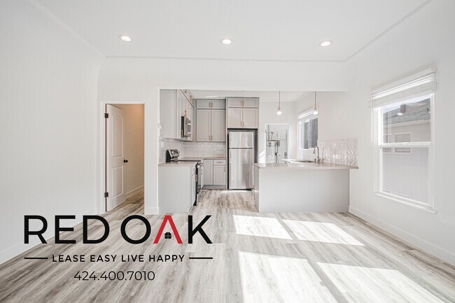 Photo - 330 N Genesee Ave Unit 330 1/2