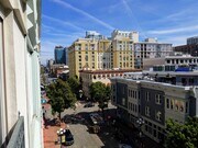 Photo - Gaslamp 1 bedroom with View, Wood floors, ... House