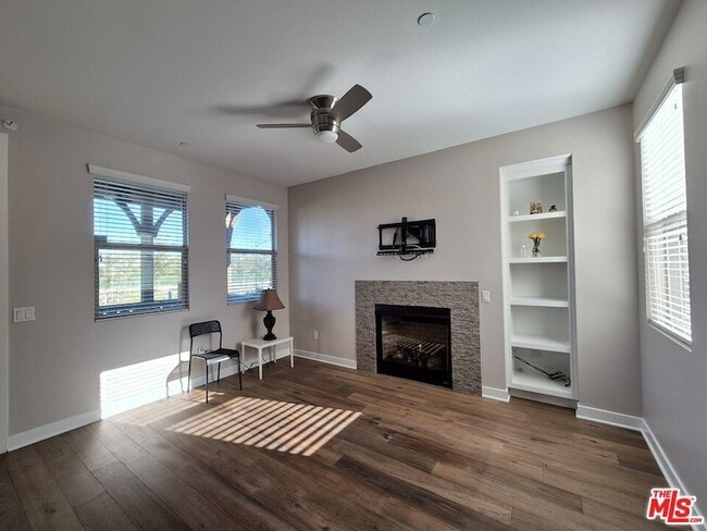 Photo - 383 Silk Tree Ave