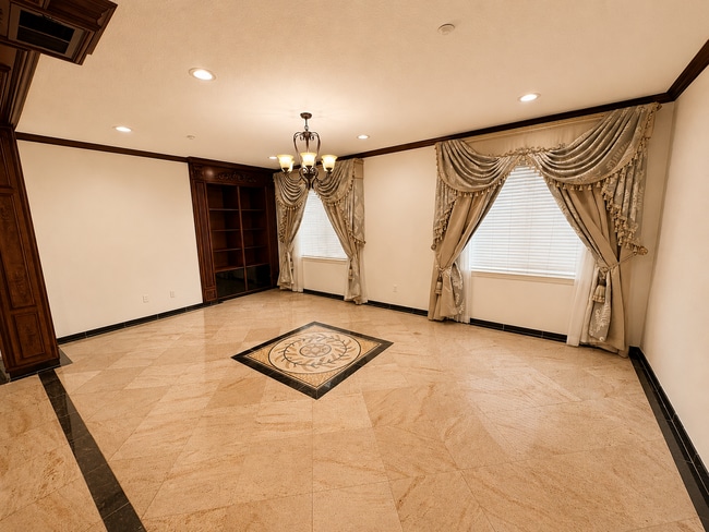 Photo - Spacious 5 Bedroom Home in West Oxnard's Desirable Winfield Community