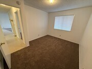 Photo - 118 W Boone St