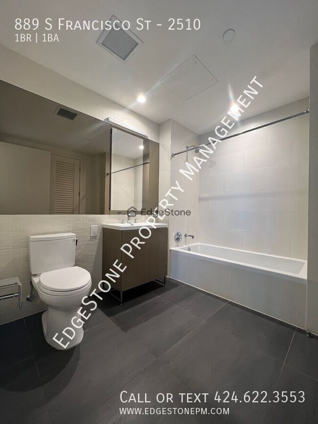 Photo - 889 Francisco St