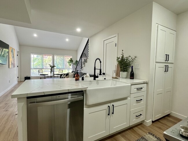 Photo - 6111 Rancho Mission Rd