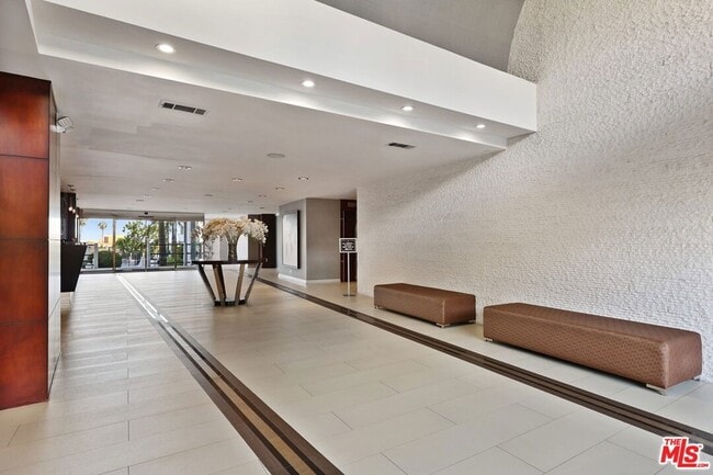 Photo - 7250 Franklin Ave