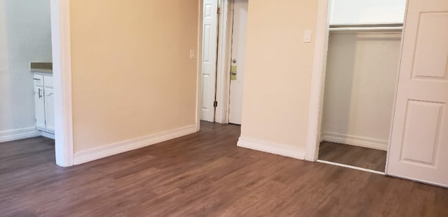 Photo - 1185 E Vernon Ave