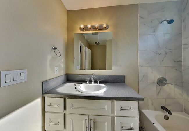 Photo - 6953 Donna Ave