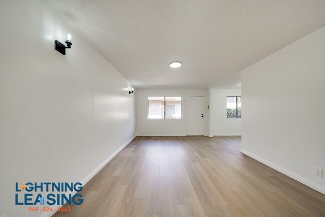 14630 1/2 Magnolia-204C - 14630 1/2 Magnolia-204C Condo Unit 204C