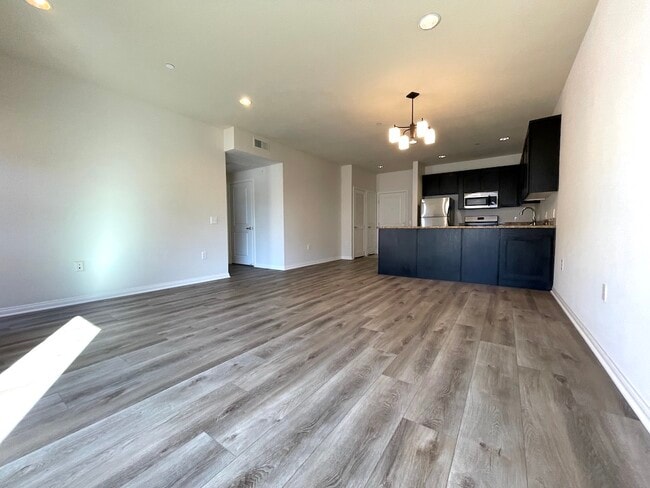 Photo - 5827 Carlton Way Unit 203