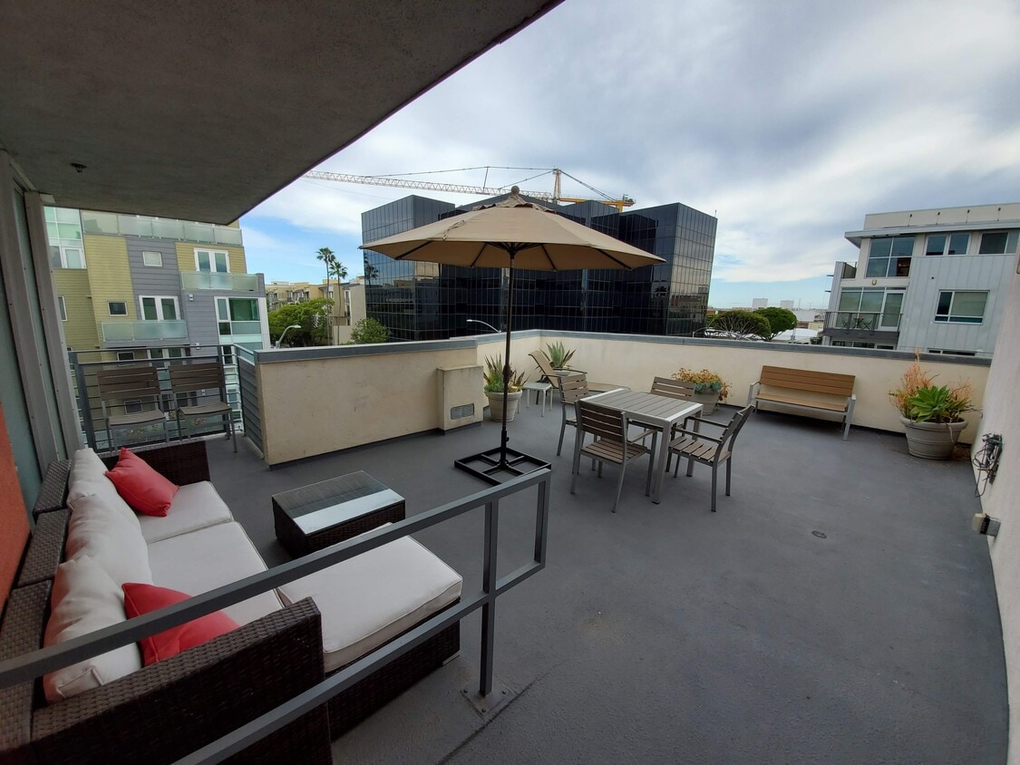 Floor Plan - Penthouse with Balcony