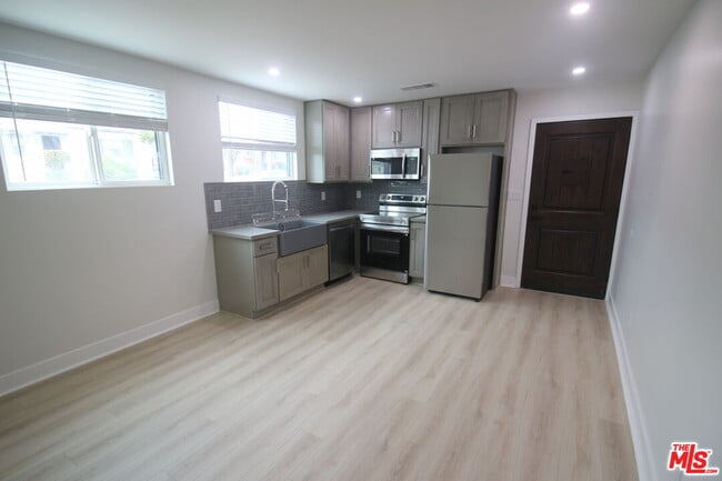 Photo - 3541 Homeland Dr