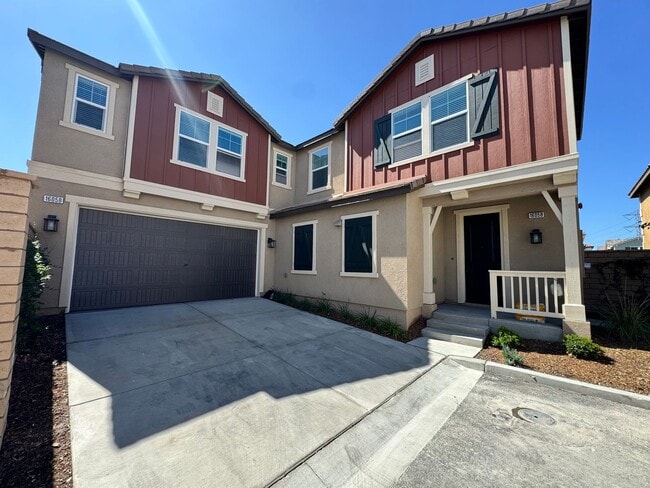 Building Photo - For Lease | Spacious 4-Bed + Den & Loft | ...