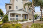 Photo - 1962 S Victoria Ave Townhome