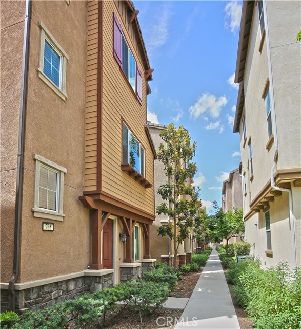 Photo - 735 Banyan Wy