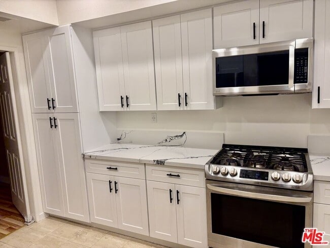 Photo - 5340 Wilkinson Ave Unit 6