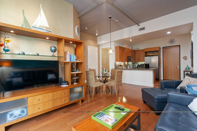 Building Photo - 1050 Island Ave Unit Furnished Monthly Lease