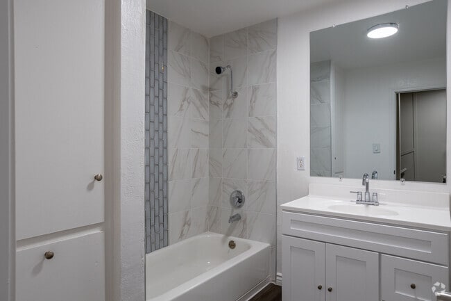 2BR, 1.5BA - 1100SF - Sunrise Palms