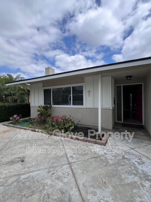 Photo - 1006 E Brookdale Pl