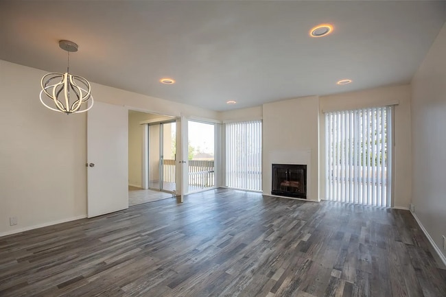 Dual-Master Condo Near the Beach w/ Firewo... - Dual-Master Condo Near the Beach w/ Firewo...