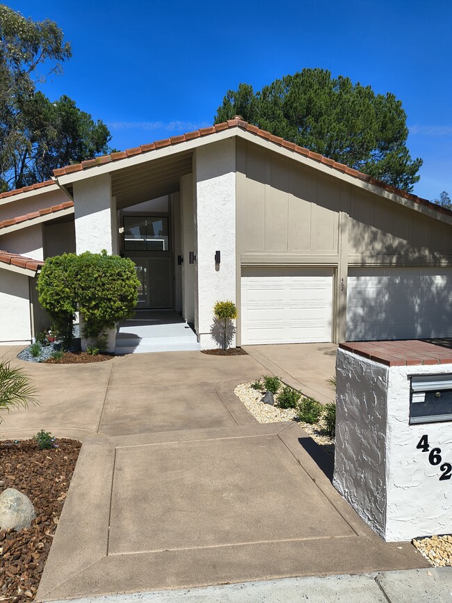 Photo - 462 Avenida Adobe