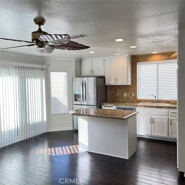 Photo - 585 Springbrook N