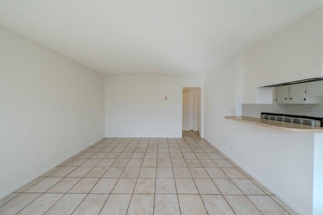 Photo - CORONADO Unit 1711 Coronado #6