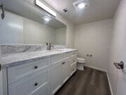Photo - Spacious Newly Remodeled Townhome in Bonsa...