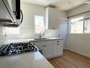 Photo - 584-588 Cypress Unit 588