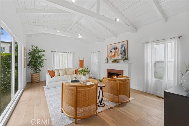 Photo - 1320 Thayer Ave