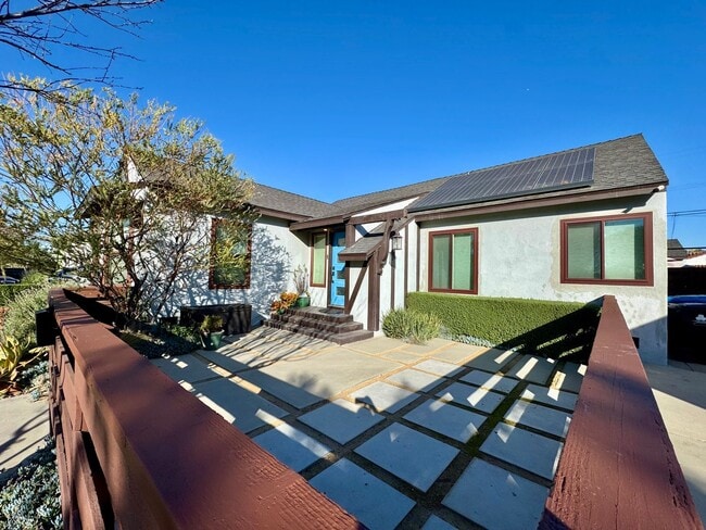 Photo - Stunning 3-bedroom, 2-bathroom home in Leimert Park area