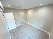 Photo - Gorgeous 1BD/1BA all appliances included. Move in ready!! Unit 20235 (JADU)