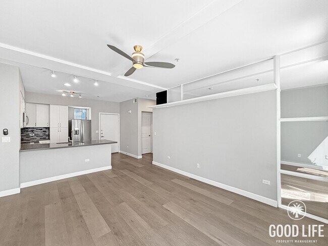 Photo - Sleek 1B/1BA Condo in the Heart of Marina District with A/C, In-Unit W/D & Reserved Parking! Unit 319