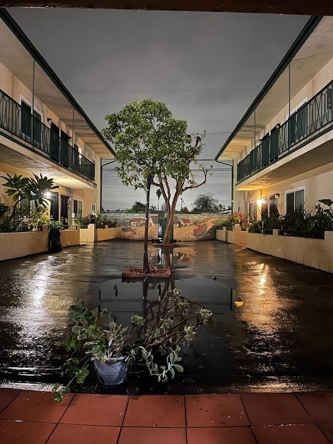 Photo - Santa Fe Apartments LB (West Long Beach)