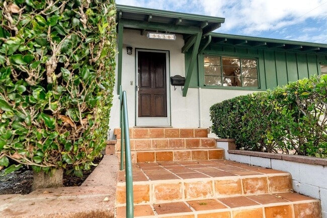 Photo - 5651 N Bryn Mawr St