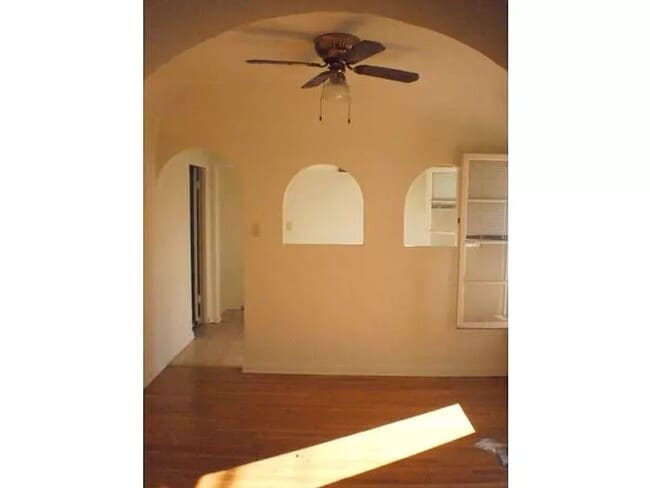 Photo - 204CO Unit 204 1/2