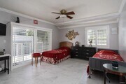 Photo - 7001 Van Noord Ave